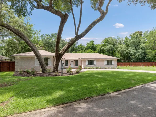 343 Oaklake Ln, Niceville, FL 32578