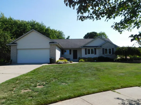 968 Sunset Hills Ct NW, Grand Rapids, MI 49534