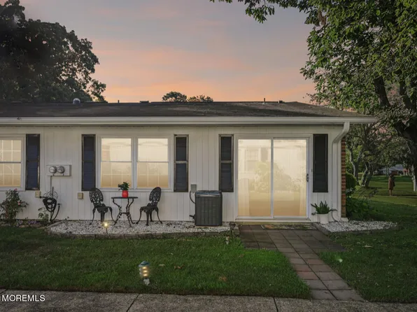 887A Inverness Court, Lakewood, NJ 08701