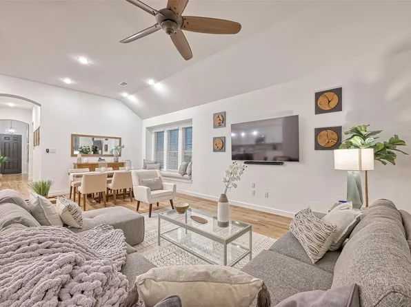 7933 Wild Thicket Dr, Magnolia, TX 77354