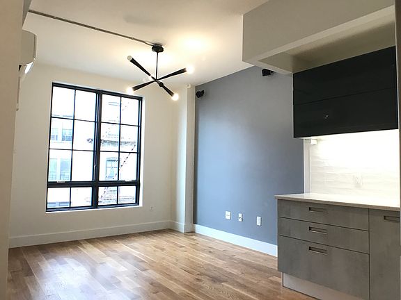 2nd image of 24 Ford St APT 6D