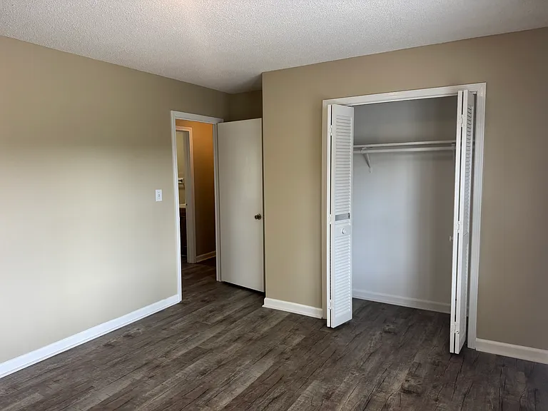 1103 Avenue A NE — Photo 10