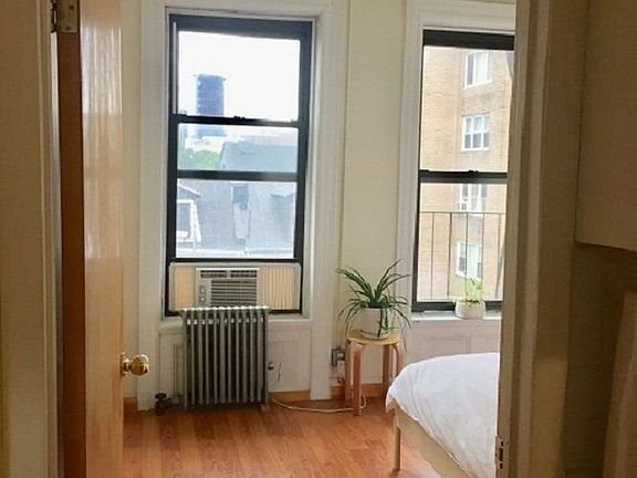 2nd image of 10 Elizabeth St #19A
