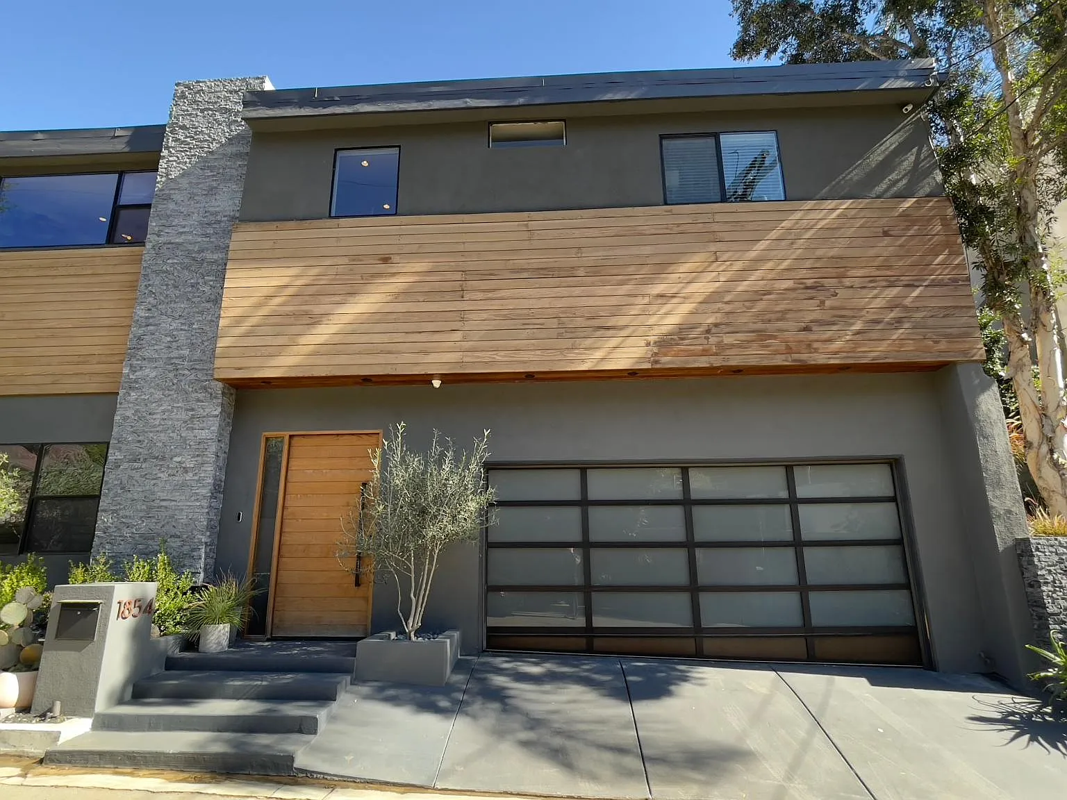 1854 Franklin Canyon Dr — Photo 3