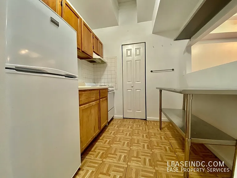 1721 11th St NW #2 — Photo 7