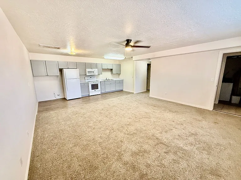 165 N 300 E — Photo 3