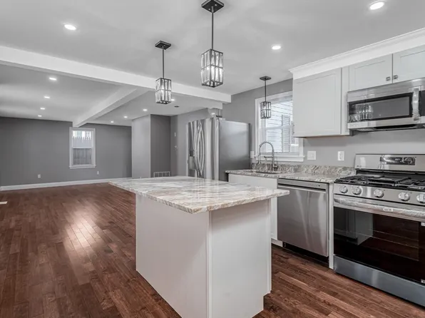 70 Sanborn St, Fitchburg, MA 01420