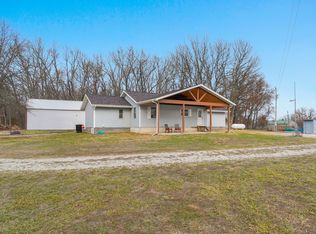 609 Goldfinch Rd, Marshfield, MO 65706