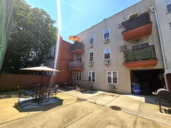 563 20th Street image 12 of 12