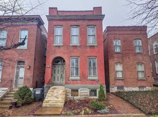 1208 Mackay Pl, Saint Louis, MO 63104