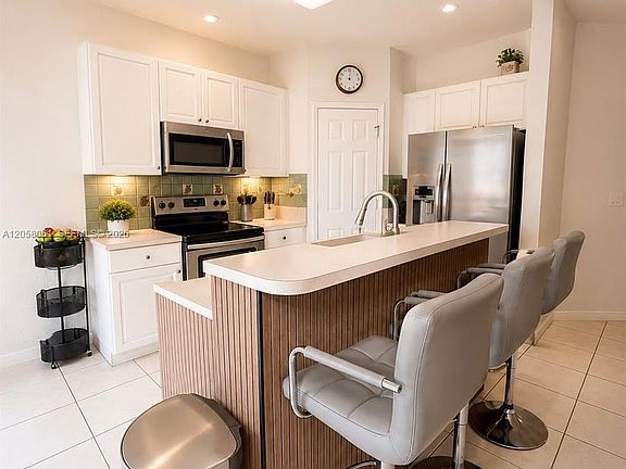 4th image of 5724 NW 112th Pl #5724