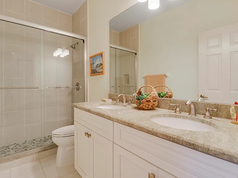 9222 Wentworth Ln — Photo 26