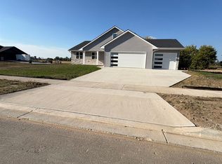 4674 Paul Ln, Green Bay, WI 54313