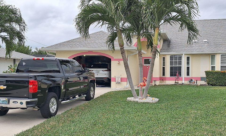 1st image of 4104 SE 18th Pl