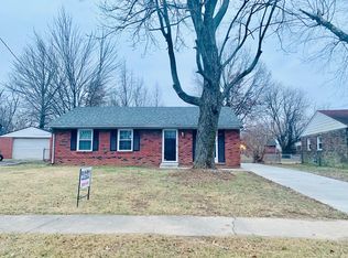 5709 Robinwood Rd, Louisville, KY 40218