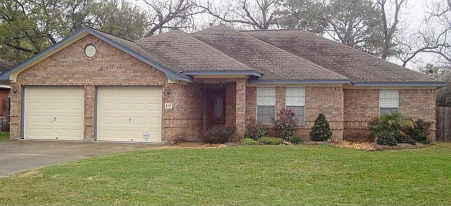 1st image of 207 Balsam St