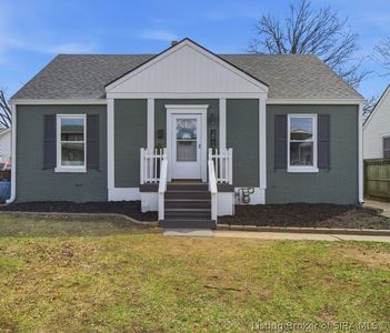 206 W Carter Avenue, Clarksville, IN, 47129