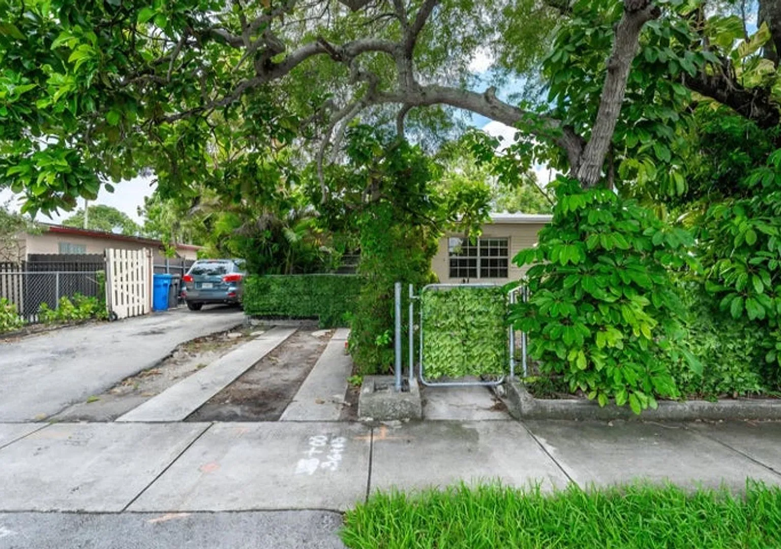 3401 SW 48TH Avenue, Hollywood, FL 33023 - 5407 — Photo 4