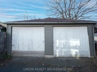 163 Wolverleigh Blvd, Toronto, ON M4C1S1