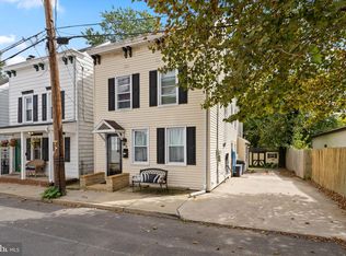 14 Miles Ave, Bordentown, NJ 08505
