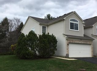 956 Tanager Ct, Lombard, IL 60148