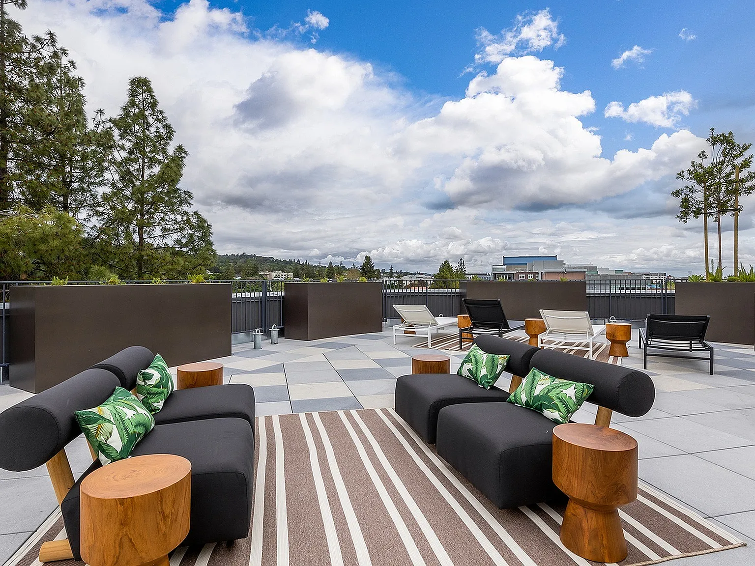 Akin Residences — Photo 2