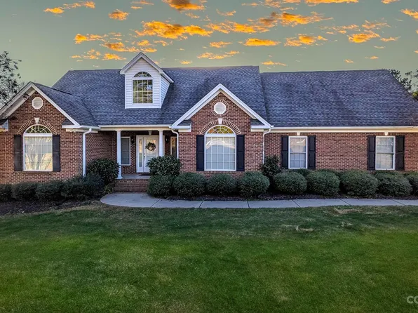 672 Peachtree Rd, Rock Hill, SC 29730