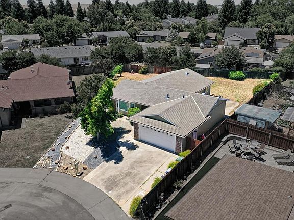 3rd image of 4018 Dion Ct