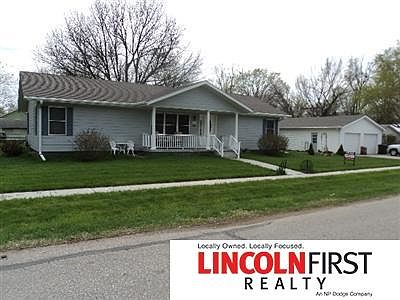 1st image of 755 E 5th St