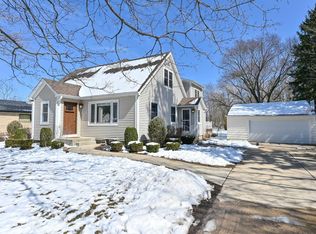 3860 Fiebrantz Dr, Brookfield, WI 53005