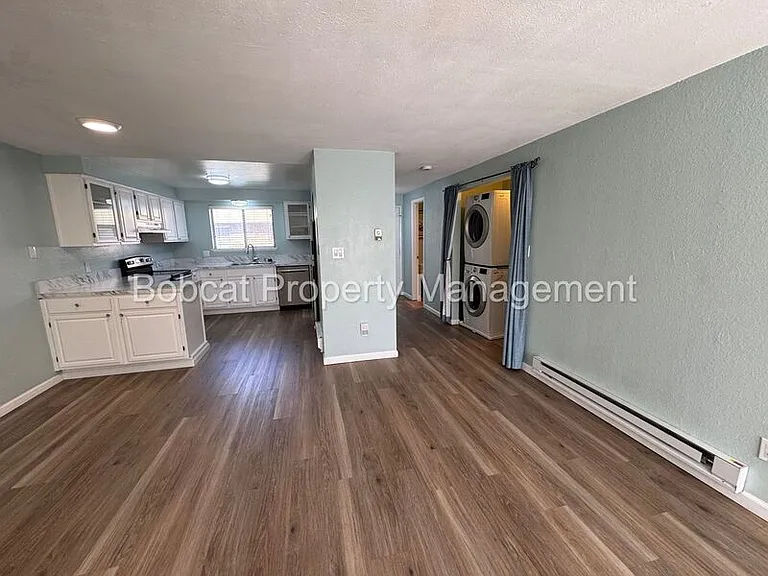 1330 Ashby Ct — Photo 9