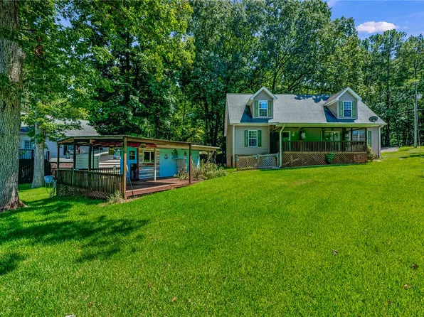 308 S Lake Forest Dr, Cross Hill, SC 29332