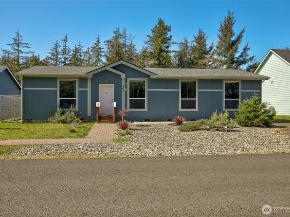 663 Woodland Loop NE, Ocean Shores, WA 98569