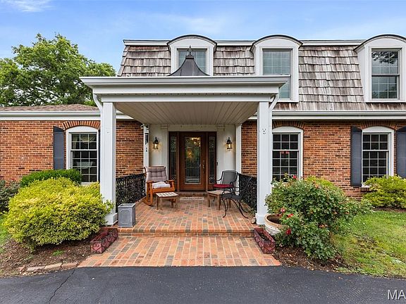 3rd image of 10469 White Bridge Ln