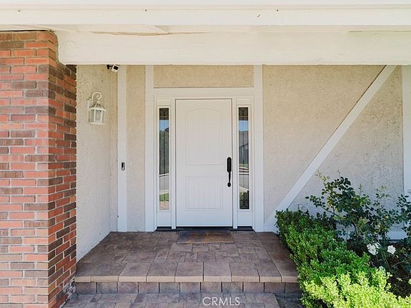 5th image of 29049 Acanthus Ct