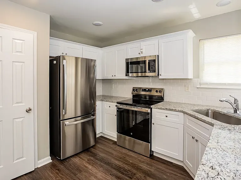 8618 Berrybrook Ln — Photo 4