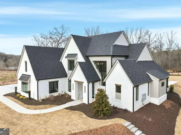 644 E Lake Dr, Gainesville, GA 30506