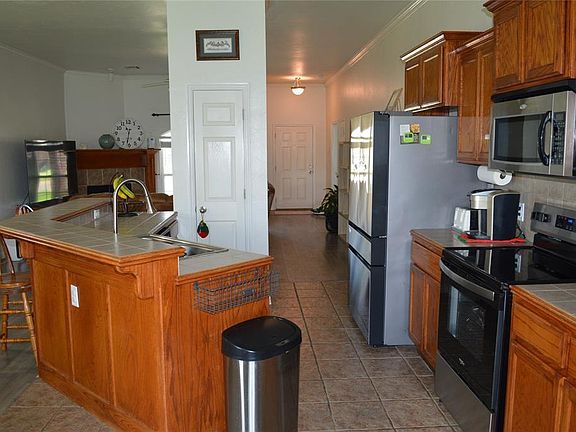 4th image of 11600 SW 11th St