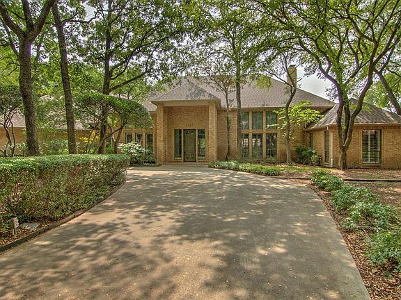 2nd image of 3366 Oak Creek Dr