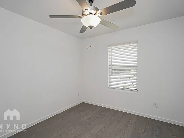 10108 Dalgreen Cir — Photo 17