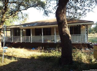 169 Oakview Dr, Poteet, TX 78065