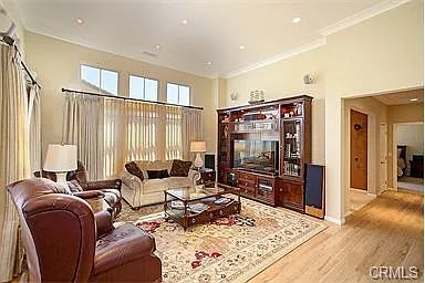 Soaring Ceiling in spacious Living room