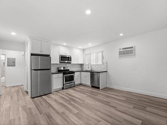 5th image of 925 W 30th St #14PSB-2