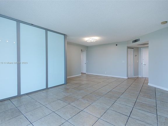 4th image of 3300 NE 191st St APT 1212