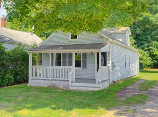 72 School St, Plainfield, CT 06374