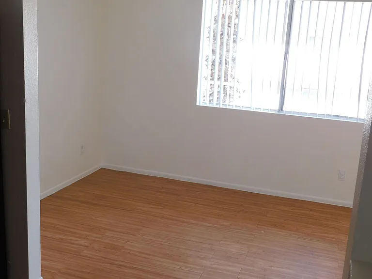 Kelso Vista Apartments — Photo 5