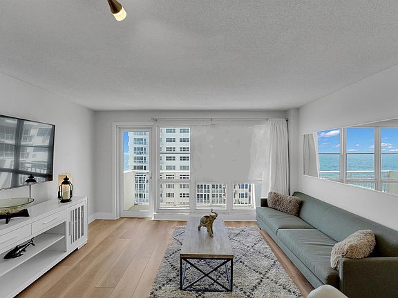 4th image of 133 N Pompano Beach #1407