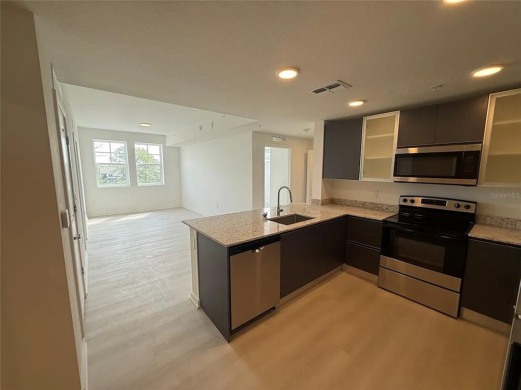 Building Photo - 5579 Millenia Park Blvd #424