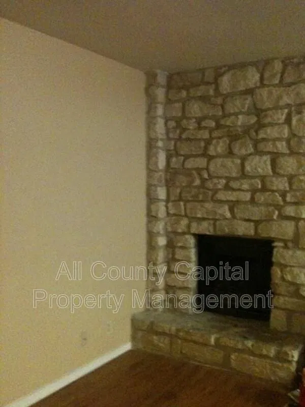 9804 Roxanna Dr — Photo 4