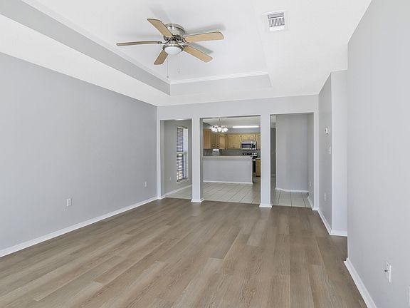 4th image of 4561 Barrington Ln